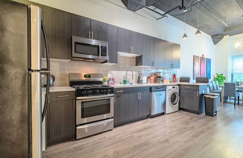 Prairie District Wohnung | Spacious and luxurious apartment / sleeps 10 and with optional parking