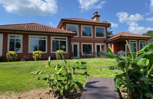 Wedowee Haus | Spacious and luxurious house on the lake, with guest boat slip and home theater