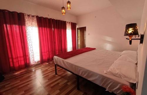 West Mere Haus | Spacious and serene space with Tea Estate view from every room.