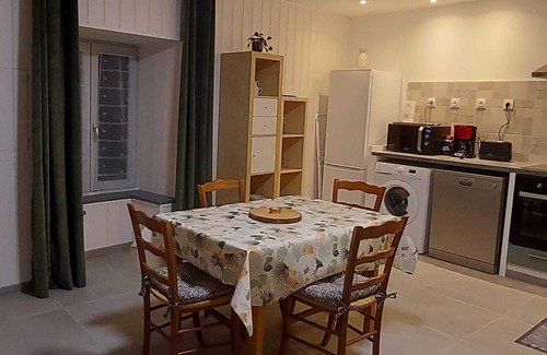 Baume-les-Messieurs Wohnung | Spacious apartment at Domaine du Lynx in Baume-les-Messieurs