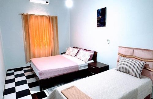 Errachidia Wohnung | Spacious Apartment with Motorcycle Garage, Free Parking, and Air Conditioning