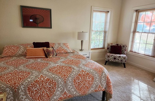 Linganore-Bartonsville Wohnung | SPACIOUS Apt in popular community w/private patio, 8 min to Downtown Frederick