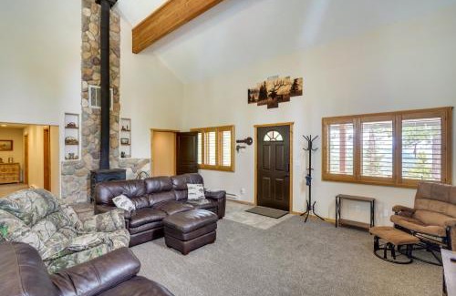 Beaver Haus | Spacious Beaver Getaway Near Eagle Point Resort!