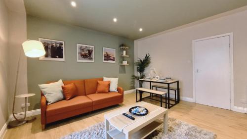 Birmingham City Centre Wohnung | Spacious Central Duplex Apartment with 2 Bathrooms with Free Wi-Fi, Parking and Keyless Access, Sleeps up to 9 - Perfect for Groups