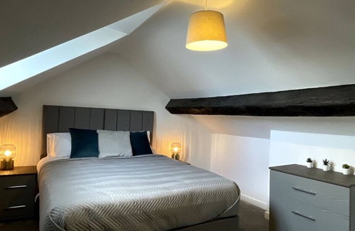 Nantwich Wohnung | Spacious Central Apartment