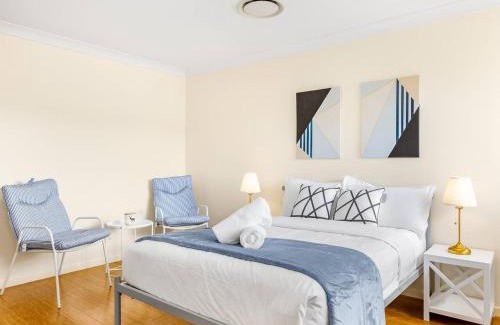 Sunnybank Haus | Spacious Central located Family House at Sunnybank