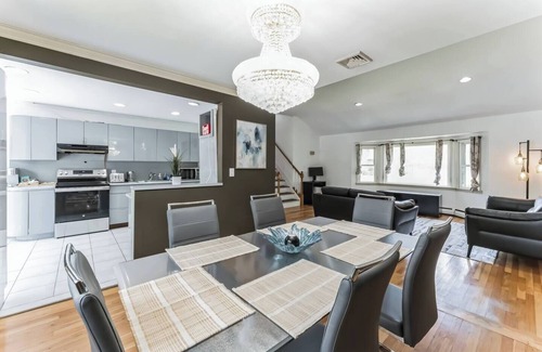 Bethpage Haus | Spacious, clean-Home in Bethpage