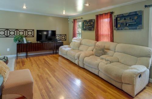 Clinton Haus | Spacious Clinton Home with Patio 12 Mi to Capitol!