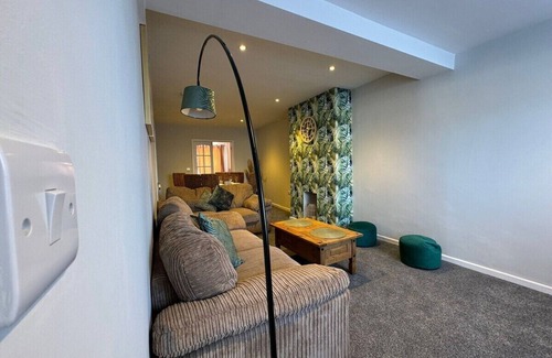 Swindon Wohnung | Spacious Contractor Accommodation