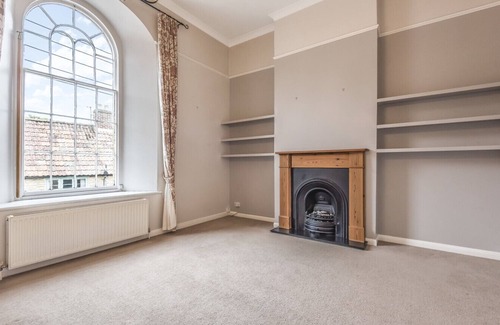 Beaminster Haus | Spacious Converted Chapel, Close to Spectacular Jurassic Coast, Beaches & Hiking