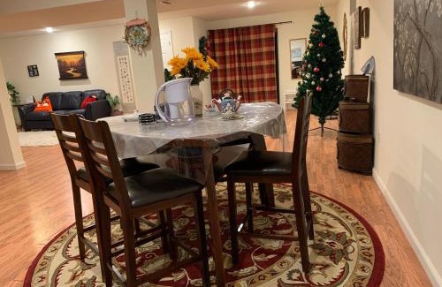 Boyds Haus | Spacious cozy suite