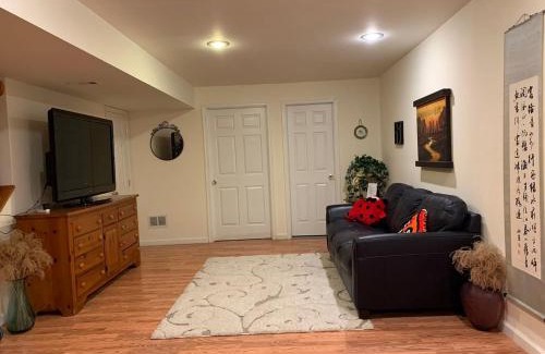 Boyds Haus | Spacious cozy suite