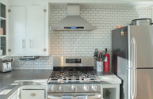 East Deering Haus | Spacious Craftsman w/ Casco Bay Views. Hot Tub, Patio, Easy Access to Old Port