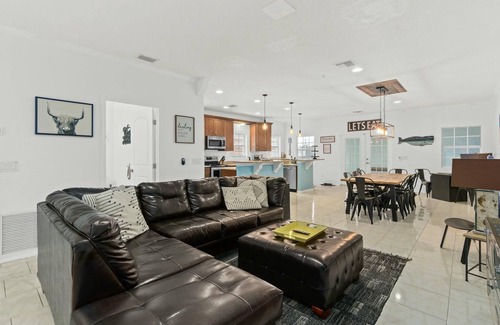 Cocoa Haus | Spacious Downtown Cocoa Village Estate 1 with River Views!