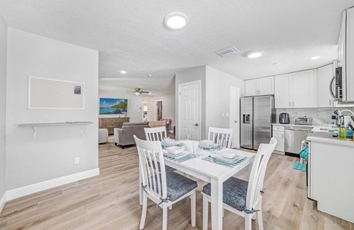 Southwest Orlando Haus | Spacious Downtown Orlando house centrally located to Orlando tourist attractions