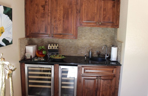 Su Casa Haus | Geräumiges, elegantes Anwesen mit einem Schlafzimmer und Garage