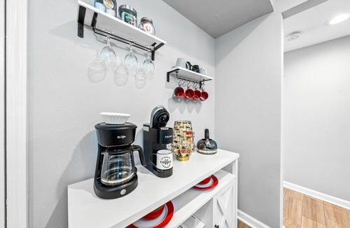 North San Antonio - SAT Haus | Spacious Family Escape near Top City Attractions w/Pool, Gameroom, and More .