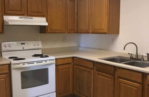 New Iberia Wohnung | Spacious Furnished 2 Bedrooms, 1 Bathroom Apartment! Your Home Away from Home