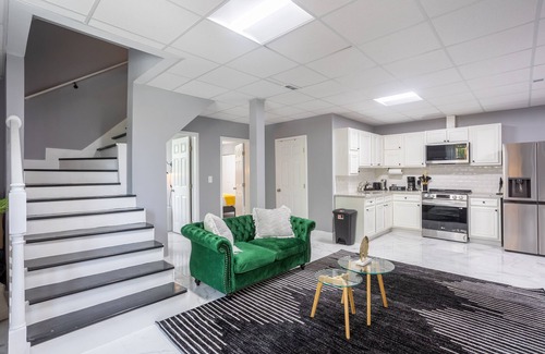 Decatur Haus | Spacious Getaway 15 mins from Downtown Atlanta