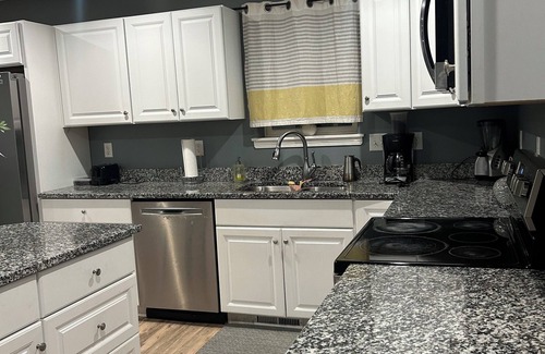 St. Paul Haus | Spacious Home, Saint Paul MN