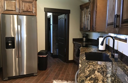 Torrey Haus | Spacious Home “The Nest” in the heart of Torrey