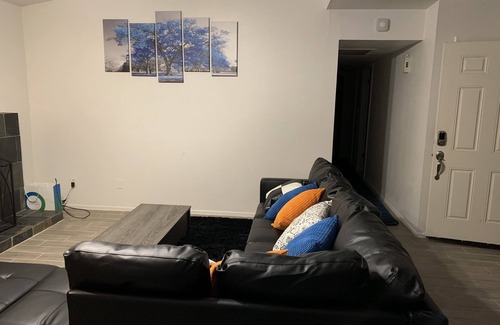 Dobson Ranch Haus | Spacious 3 Bdrm 2 bath 4 beds + huge backyard, BBQ, Fire pit and Fooseball table