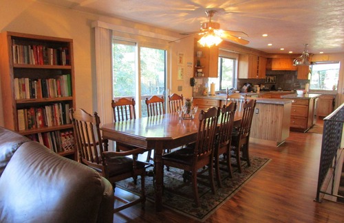 Incline Village Haus | Geräumige Incline Village Home HotTub, Terrassen & Kamine SONDERPREISE VERFÜGBAR