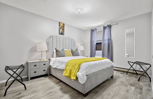 Montgomery Wohnung | Spacious Italian Farmhouse Apartment Sleeps up to 16!