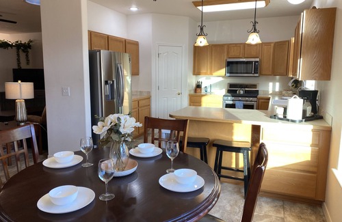 Twin Falls Haus | Spacious/King bed/bbq/Quality furnishings/Lg suite