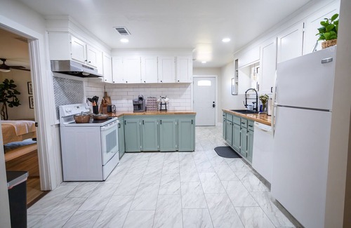 Laurel Haus | Spacious Laurel Home Near Historic DIstrict