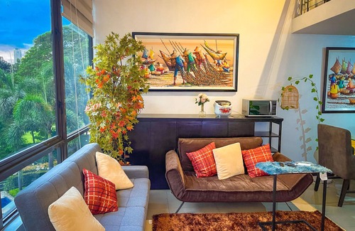 Bonifacio Global City Eigentumswohnung | Spacious Loft in BGC with Golf and Sunset View