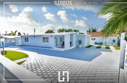 Ludlam Haus | Spacious Miami Home Heated Pool BBQ L35