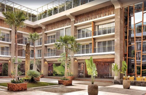 North Legian Wohnung | Geräumige moderne Suite mit kostenlosen Minibar-Artikeln (T Sand Suite33)