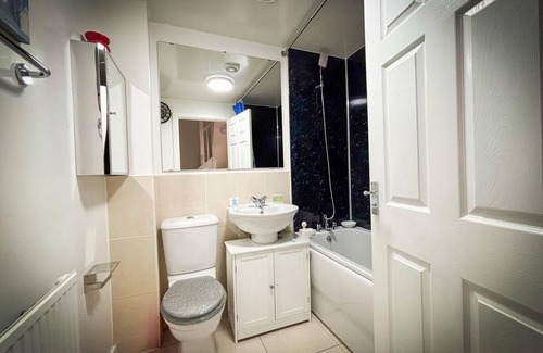 Birmingham Haus | Spacious Modern Townhouse, Discounts on long stays!