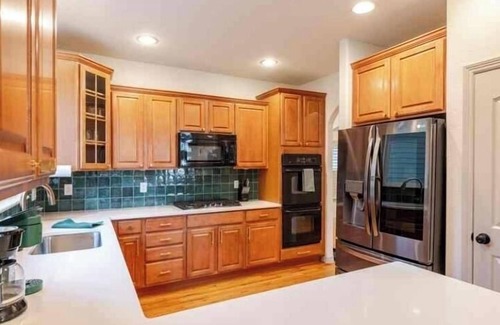Commerce City Haus | Spacious, Mountain View Home - 15 mins to DIA