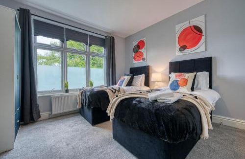 Mapperley Wohnung | Spacious Nottingham Abode - Sleeps 16