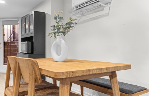 Logan Circle Wohnung | Spacious NW Apt Steps to 14th Street Corridor