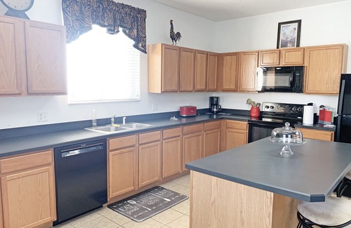 Windwood Bay Haus | Spacious pool home with games room and hot tub (heating included)