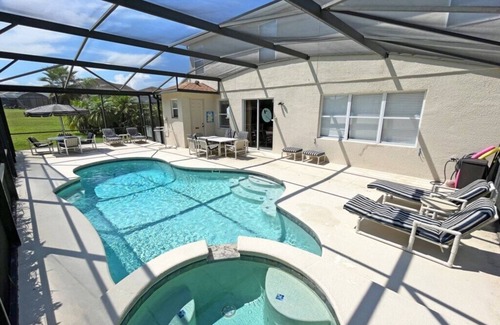 Windwood Bay Haus | Spacious pool home with games room and hot tub (heating included)