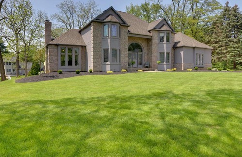 Amherst Haus | Spacious Refuge with Private Pool and Outdoor Bar!