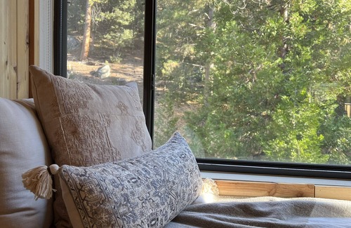 Pine Cove Haus | Spacious Secluded Cabin on 9 acres Hot Tub Outdoor Dining Private Trails