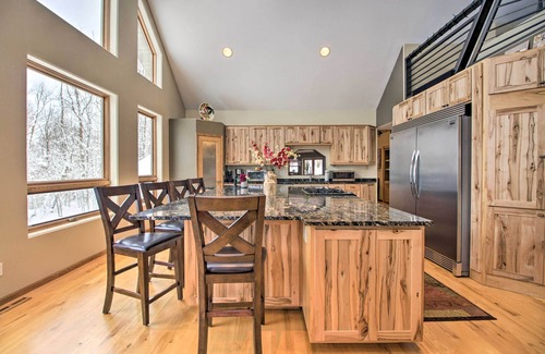 Cohasset Haus | Spacious & Secluded Home by Pokegama Lake!