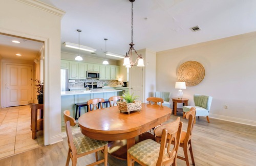 Springfield Villa | Spacious Springfield Home w/ Golf Course View!