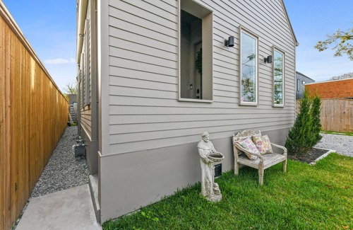 Faubourg Livaudais Wohnung | Spacious Studio 3 Blocks Off St. Charles Avenue