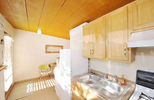 West Alameda Wohnung | Ruhige Lage für zwei - nur 5 Meilen von Downtown Plaza!