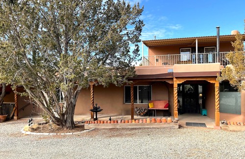 West Alameda Wohnung | Ruhige Lage für zwei - nur 5 Meilen von Downtown Plaza!