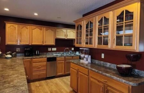 Green Valley Wohnung | Spacious Suite C w/a Mt. View