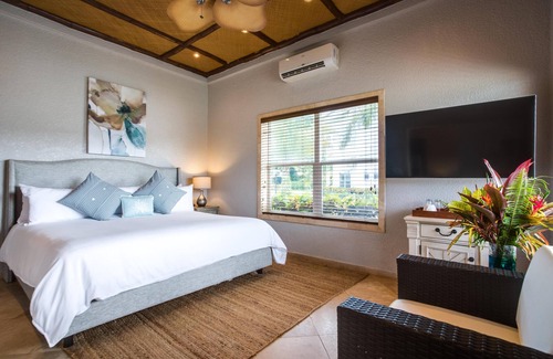 Placencia Resort | Spacious Suite w/ WiFi, Balcony, & Beautiful Beachfront Views