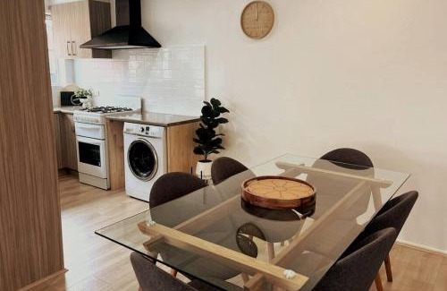 Yarrawonga Haus | Spacious Unit in Convenient Location