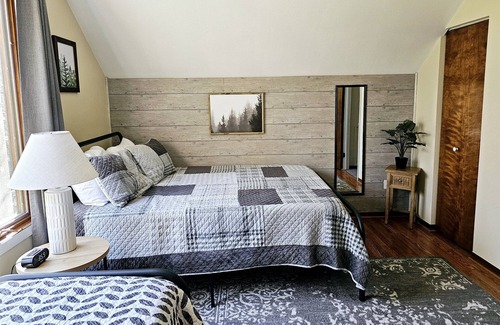 Michaywe Haus | Charming Updated Home Tucked Away in the Pines of Michaywe 4BD/3BA/Heated Patio